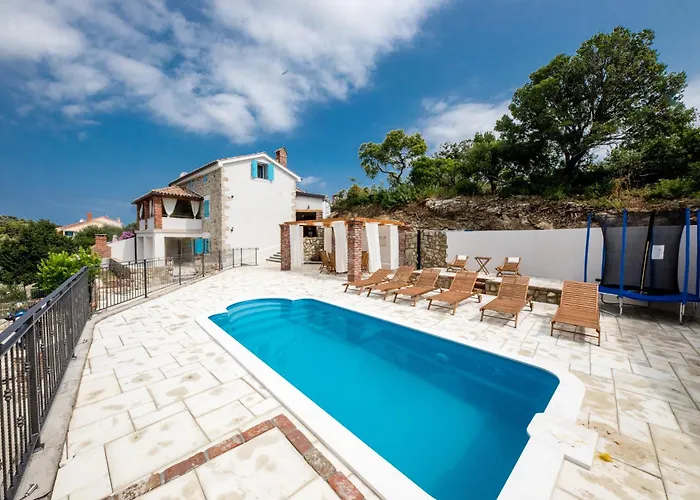 Villa Copun With Heated Pool